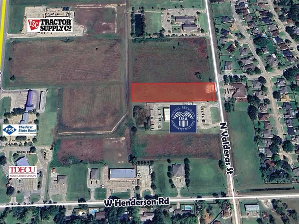 2927 N Valderas St, Angleton, TX 77515