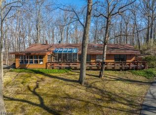 348 Hackett Rd, Hampton, NJ 08827