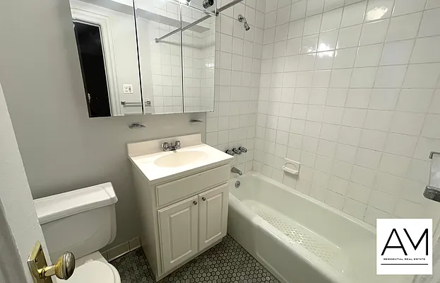 Rented by AM Residential | media 9