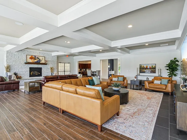 Precedent Flats | Specials Available — Photo 4