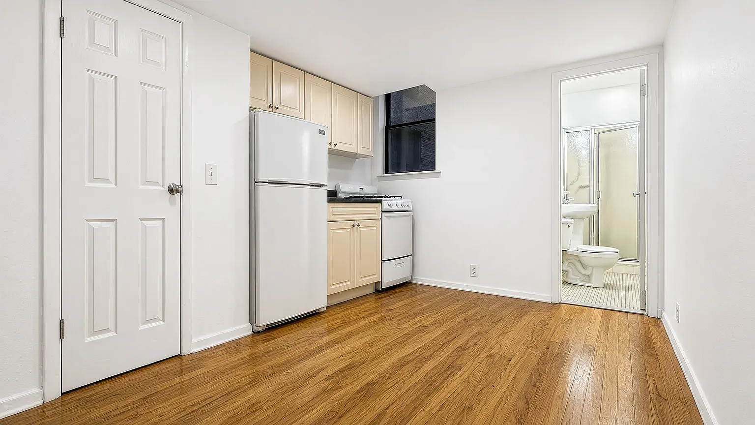 208 West 82nd Street — Photo 2