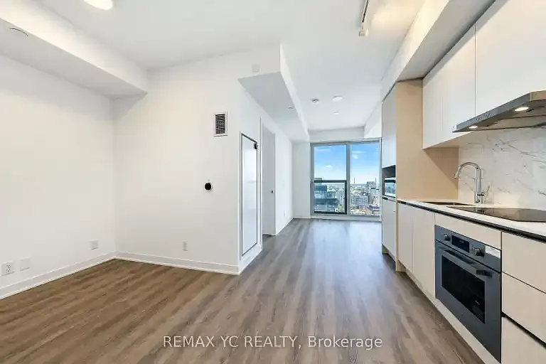 180 Front St E #3005