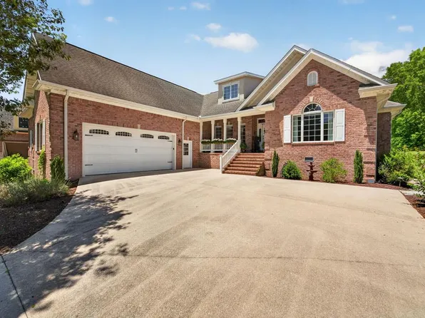 211 Tomlon Rd, Crossville, TN 38555