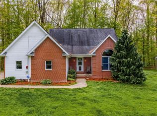 305 Morgan Ter, Roaming Shores, OH 44084