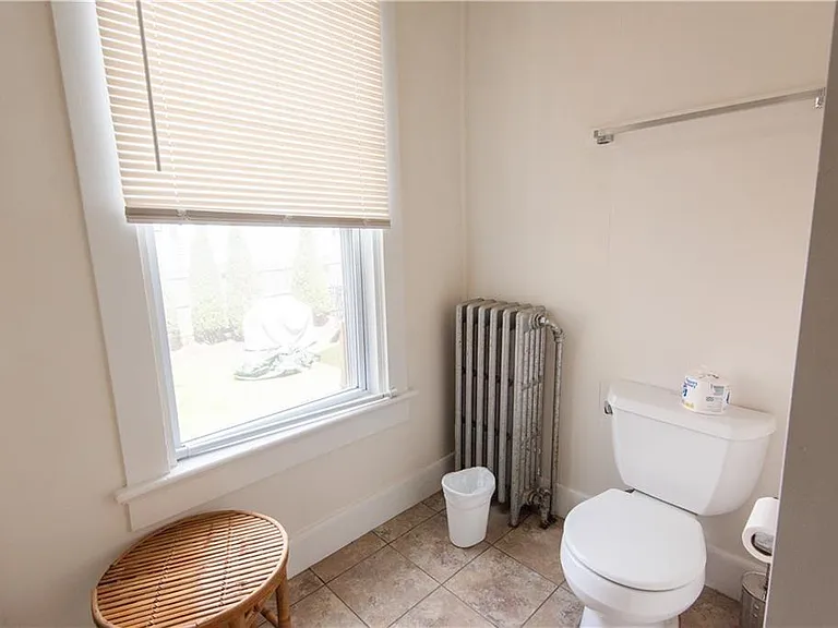 11 Brewer St — Photo 21