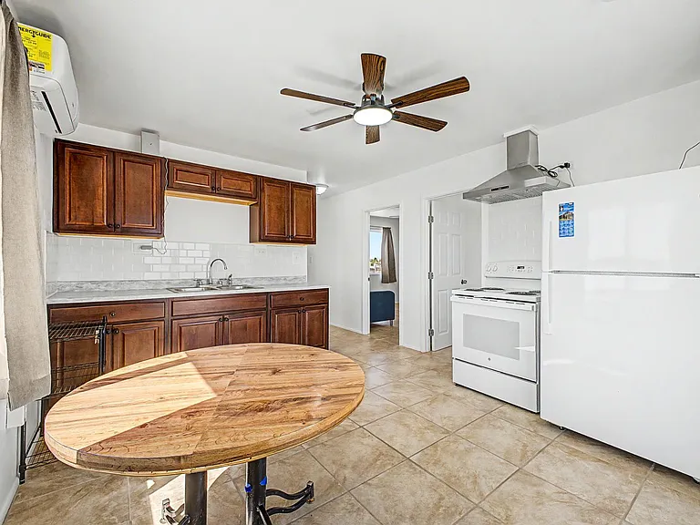 34233 W Sahuaro St — Photo 15