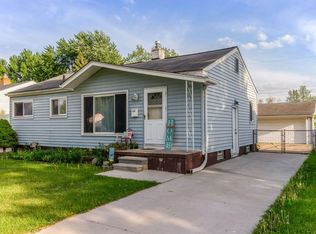32109 Fairchild St, Westland, MI 48186