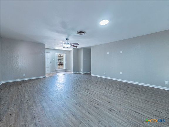 4th image of 105 Live Oak Dr