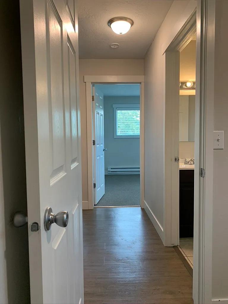 828 E 500 S — Photo 4