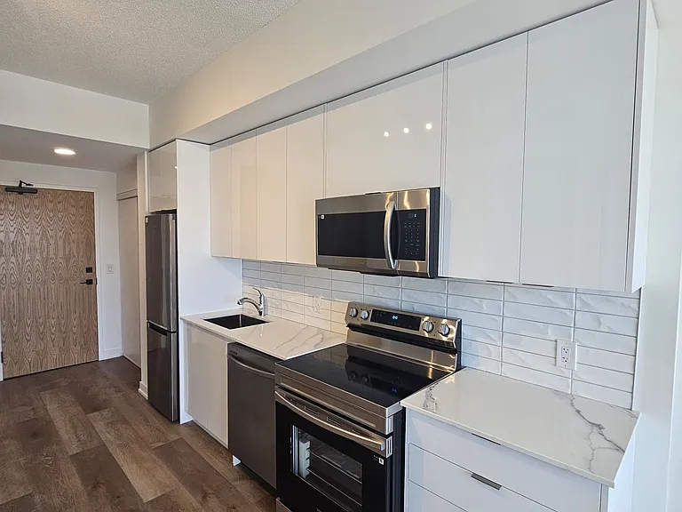 33 Erie Ave #614 — Photo 10