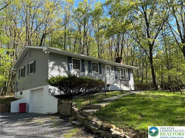 3237 Woodcrest Ave, Effort, PA 18330