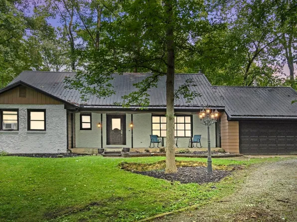 1527 Glacier Ridge Rd, Fort Wayne, IN 46845