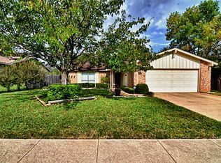 3409 Palomino Dr, Arlington, TX 76017