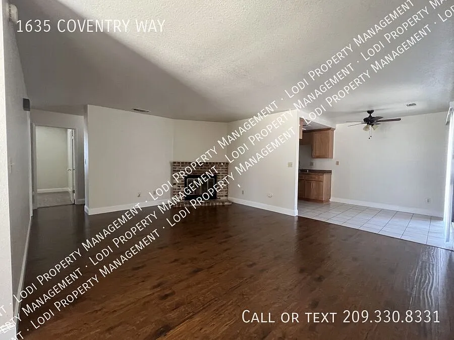 3 Bedroom 2 Bath Duplex — Photo 3