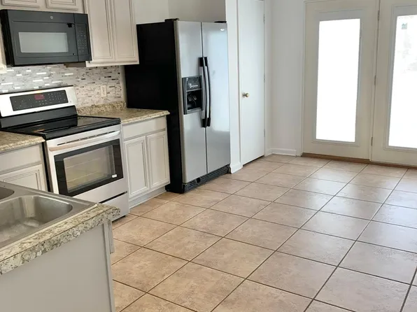 13401 Sea Biscuit Dr, Del Valle, TX 78617