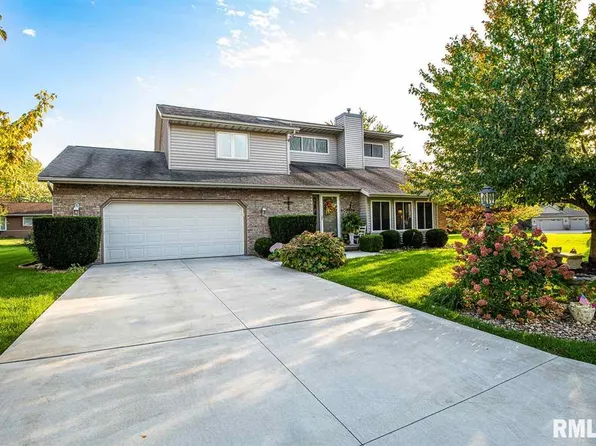 422 Zook Ct, Metamora, IL 61548