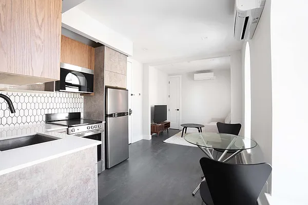 Rented by Avenues Real Estate | media 7