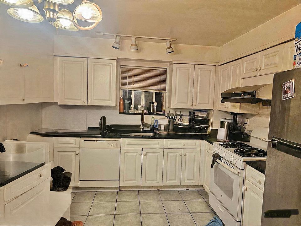 White kitchen
