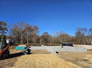 970 Creekstone Point Dr, Fort Payne, AL 35967