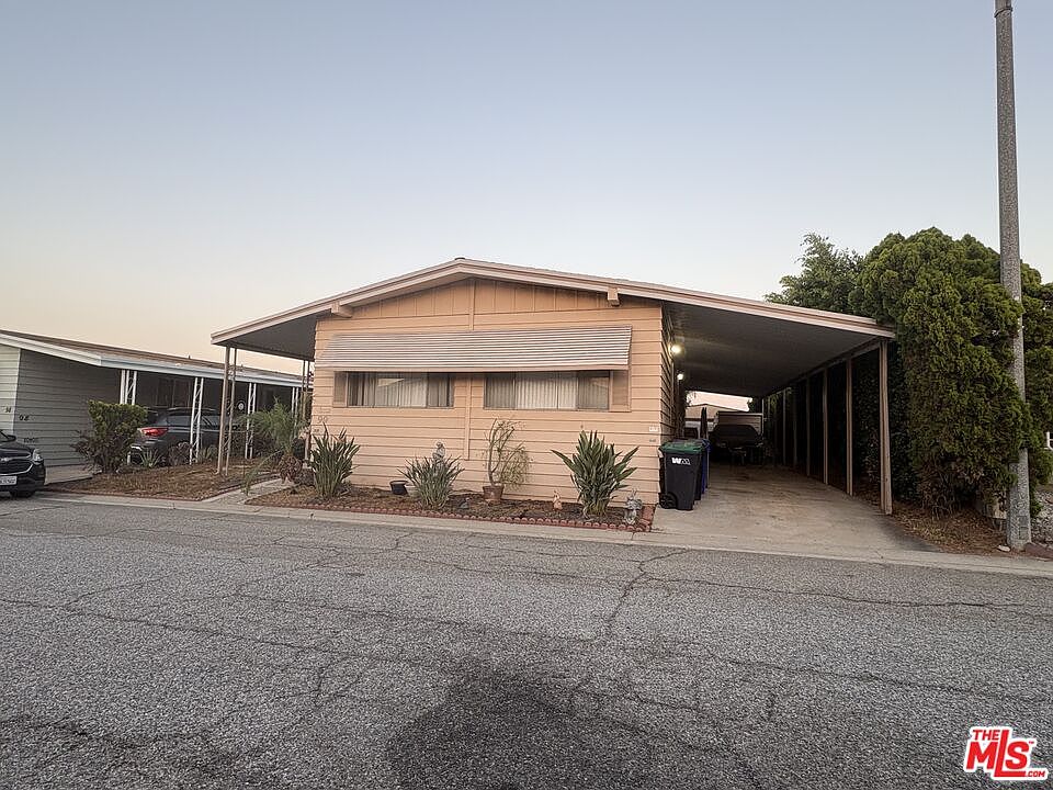 2nd image of 2601 E Victoria St Space 99