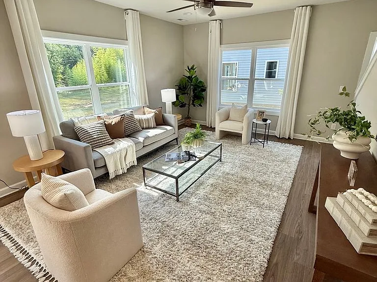 8041 Joy Crossing Ln — Photo 7