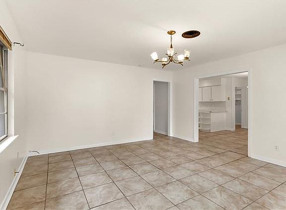 3rd image of 6054 Stratford Pl