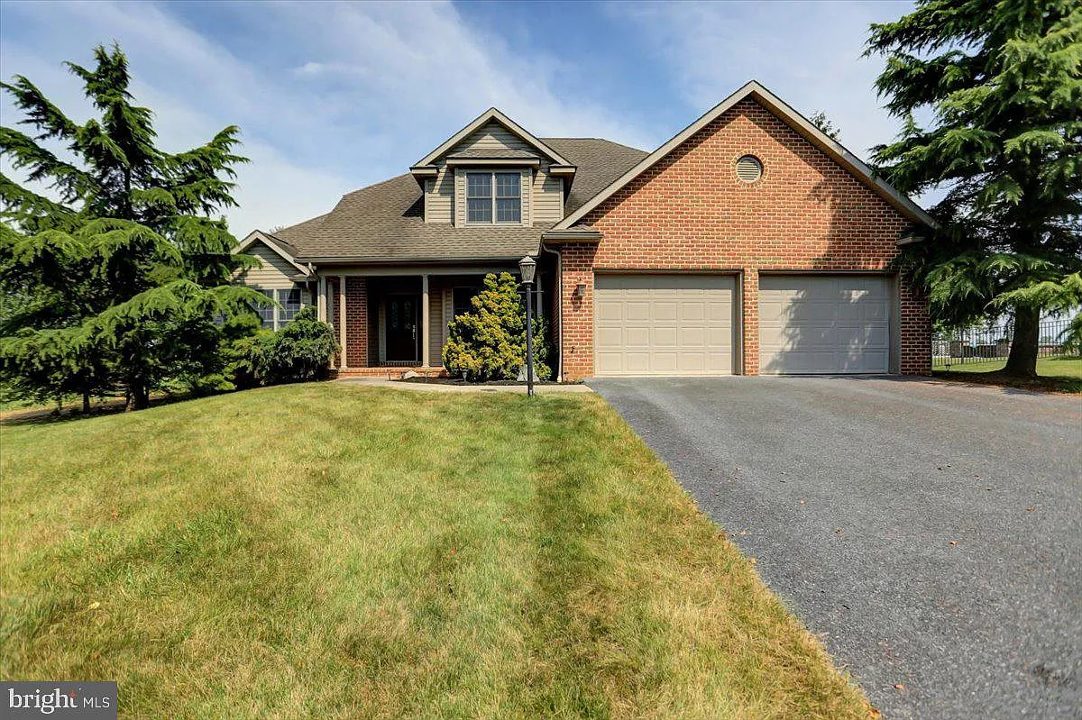 3135 Saint Andrews Dr photo 1
