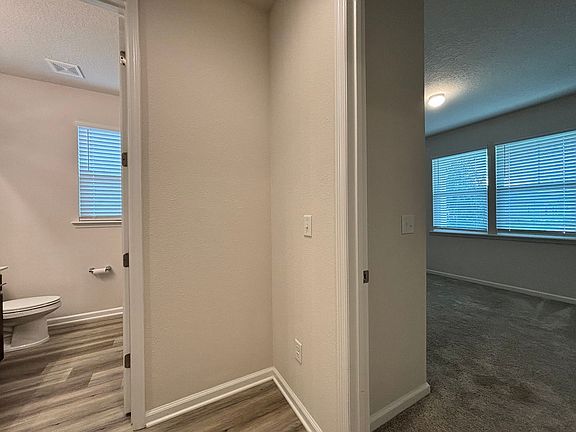 5th image of 1803 Amberly Dr