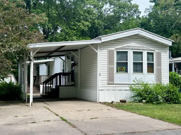 2701 Huizenga St #4, Muskegon, MI 49444