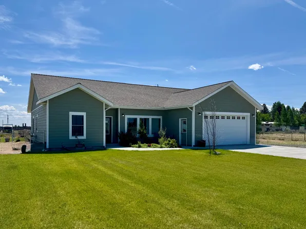 57363 Christmas Tree Rd, Christmas Valley, OR 97641