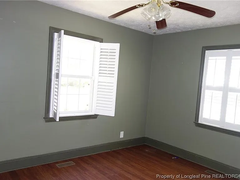 1607 N Cedar St — Photo 9