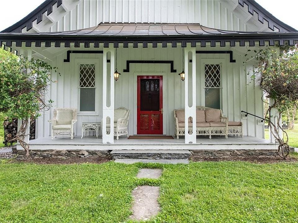 1st image of 383 Morton Rd