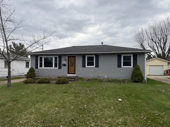 880 N Huntington St, Medina, OH 44256