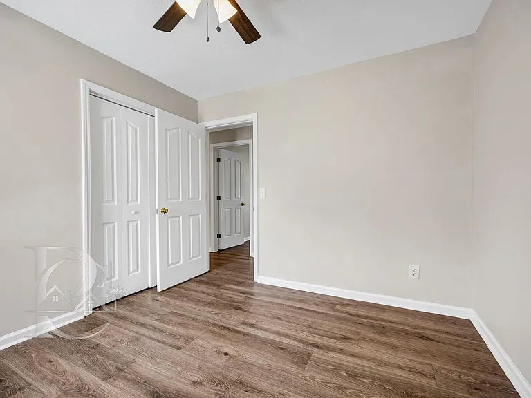 232 Autumnview Ct — Photo 22