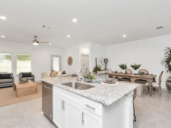 1690 Westway Drive, Fresno, TX 77545