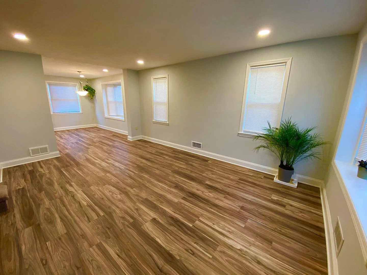 Charming 3BD/1.5BA Townhome in Dundalk, MD! — Photo 3
