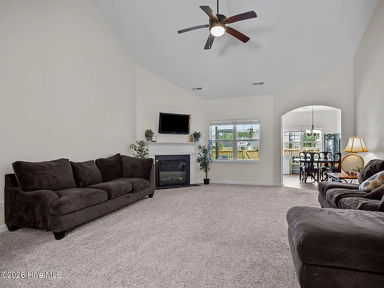 251 Breakwater Dr — Photo 15