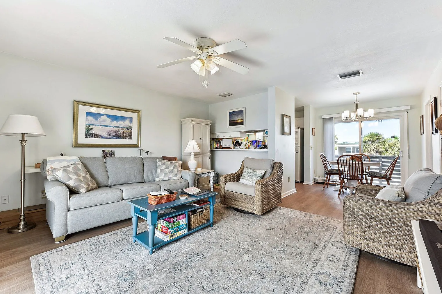 2 bed, 2.0 bath, 1022 sqft, $3,485 — Photo 2