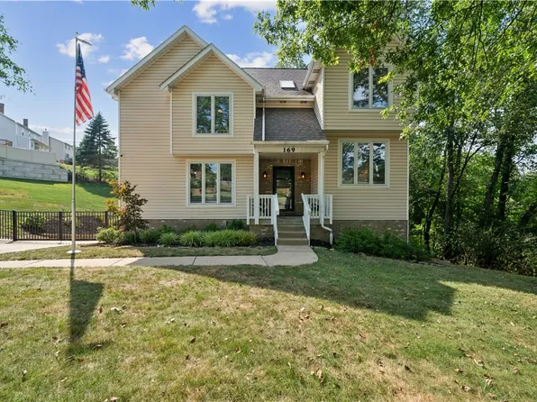 169 Herbst Rd, Coraopolis, PA 15108