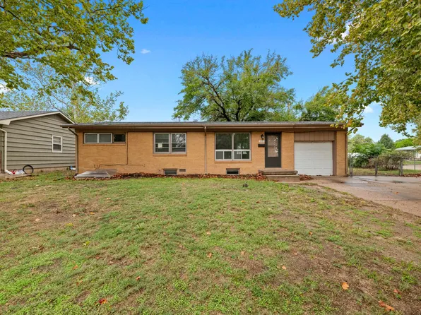 1201 E Fortuna St, Wichita, KS 67216