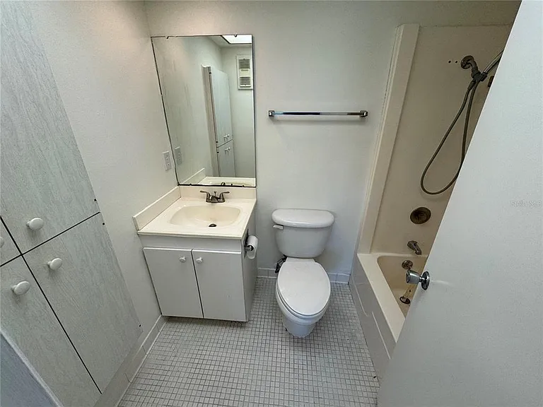 232 Saint Augustine Ave #102 — Photo 15