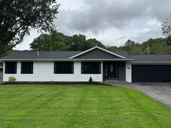 5811 Grubb Rd, Erie, PA 16506
