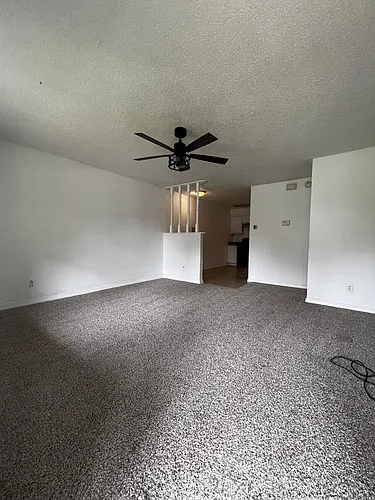 14407 Pine St #4 Photo 1