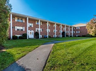 91 Pleasant St APT B9, Medfield, MA 02052