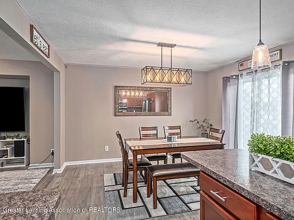 3rd image of 15110 Loxley Ln