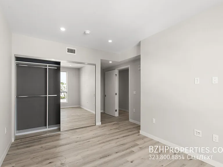 Bedford Twenty - Luxury Condos — Photo 12