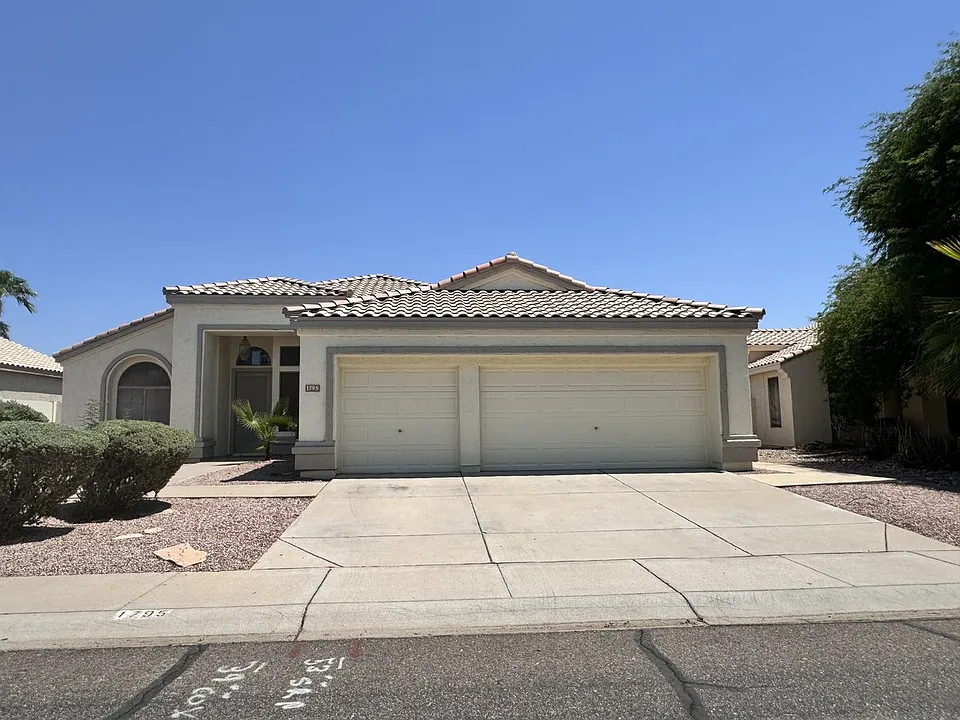 1795 W Canary Way