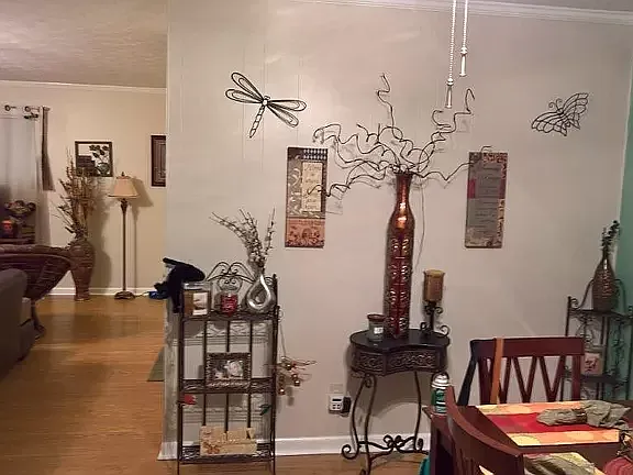 360 Winding River Dr — Photo 3