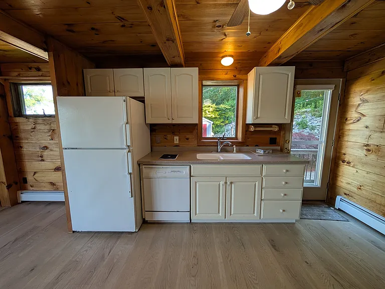 Carrier Ln — Photo 7