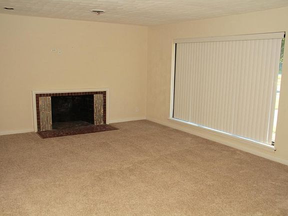 4th image of 1005 Fairlawn Ave